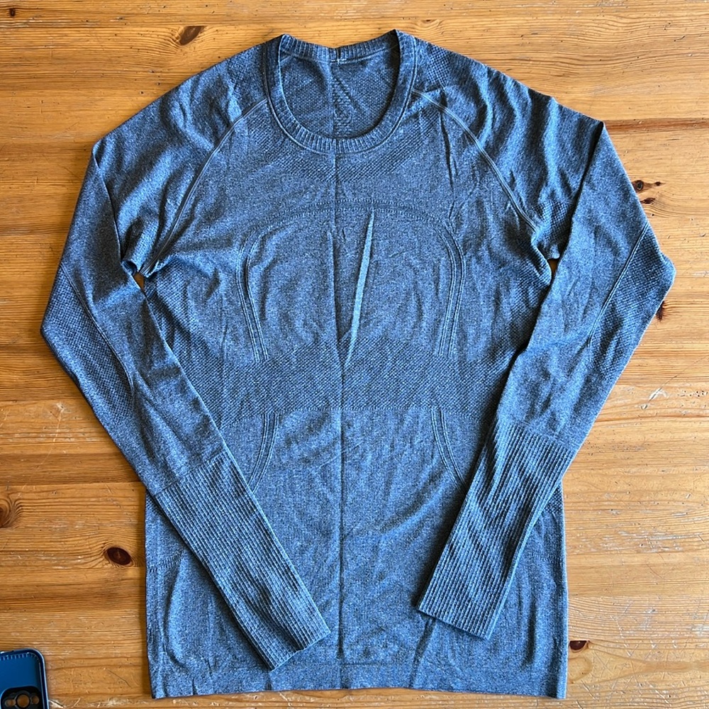 Lululemon Silver-essence Long Sleeve